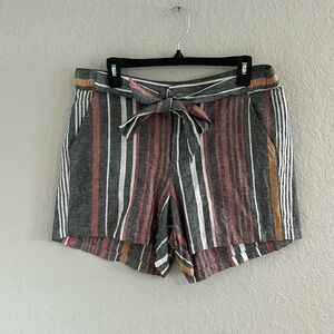Super cute part linen summer shorts